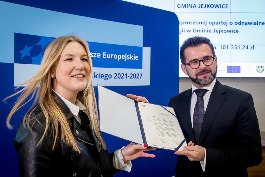  Zdjęcie do wiadomości: Miliony na odnawialne źródła energii 