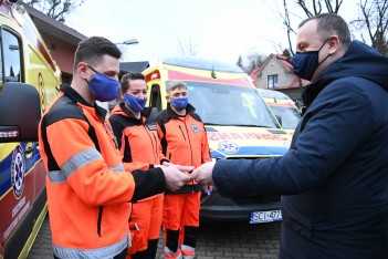 Cieszyńskie Pogotowie Ratunkowe otrzymało nowe ambulanse 