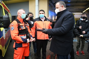 Cztery kolejne ambulanse trafiły do Wojewódzkiego Pogotowia Ratunkowego w Katowicach 