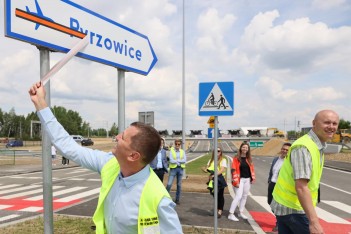  Otwarcie drogi wojewódzkiej nr 913. fot. Andrzek Grygiel / UMWS 