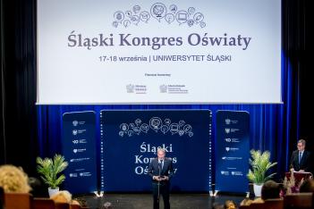Uczestnicy kongresu na sali wykładowej. 