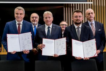 Województwo Śląskie i miasto Katowice przejmują stery Katowice Airport