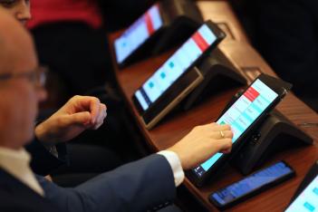 Radni podczas obrad Sejmiku. 