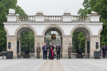 Warszawa: uroczystości przy Grobie Nieznanego Żołnierza
