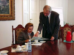  Marszałek Województwa Śląskiego dr Jan Olbrycht i Ambasador Republiki Słowackiej Pani Magdaléna Váąáryova. 