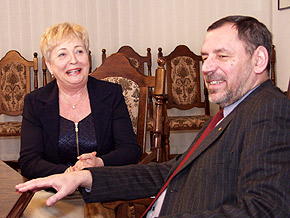  Dyrektor Krystyna Szaraniec oraz wicemarszałek Sergiusz Karpiński 