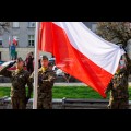  Uroczyste podniesienie flagi państwowej na placu Bolesława Chrobrego w Katowicach. fot. Andrzej Grygiel / UMWS 