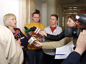  Na pytania dziennikarzy odpowiada dyrektor Wydziału Programowania Rozwoju i Funduszy Europejskich Urzędu Marszałkowskiego – Elżbieta Bieńkowska. 