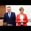  Podpisanie umowy w sprawie przekazania środków dla ŚCCS. fot. Patryk Pyrlik / UMWS 