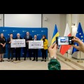  Wręczenie umów dla gmin z subregionów centralnego i zachodniego. fot. Tomasz Żak / UMWS 