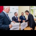  Wręczenie czeków w ramach Marszałkowskiego Konkursu „Inicjatywa Sołecka”. fot. Tomasz Żak / UMWS 