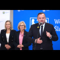  Podpisanie umów na realizację projektu „CUS – nowe spojrzenie na usługi społeczne". fot. Andrzej Grygiel / UMWS 