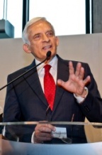  Prof. Jerzy Buzek, posel do PE 