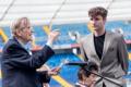 Młodzi ludzie podczas spotkania na Stadionie Śląskim 