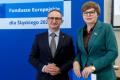 Uroczystość wręczenia listów gratulacyjnych. 