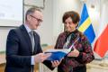 Uroczystość wręczenia listów gratulacyjnych. 