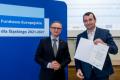 Uroczystość wręczenia listów gratulacyjnych. 