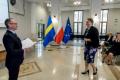 Uroczystość wręczenia listów gratulacyjnych. 