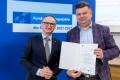 Uroczystość wręczenia listów gratulacyjnych. 