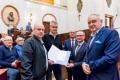 Przedstawiciele ROD odbieraja umoway podczas gali w Sali Sejmu Śląskiego. 