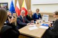 Wręczenie umów beneficjentom. 