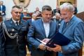 Przekazane umowy dla OSP w Sali Sejmu Śląskiego. 
