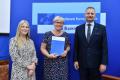 Wręczenie listów gratulacyjnych. fot. Patryk Pyrlik / UMWS 