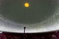 Studio radiowe wraz z publicznością w Planetarium Śląskim. 
