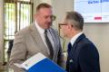 Beneficjenci podczas uroczystości. 