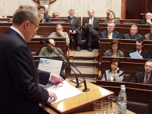  Minister Jacek Piechota  omówił wpływ polityki energetycznej na rozwój gospodarczy 