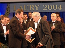  Diamentowy Laur dla Tadeusza Mazowieckiego &#8211; premiera pierwszego demokratycznego rządu w latach 1989&#8211;1990, polityka, publicysty i działacza społecznego 
