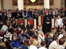  Do katedry przybyło niemal 8 tysięcy uczniów i studentów 