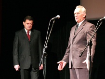  Marszałek Michał Czarski i dyrektor Instytucji Filmowej &#8222;Silesia-Film&#8221; - właściciela &#8222;Rialta&#8221; Zygmunt Brzeziński. 