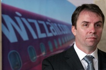  Józef V&agrave;radi, prezes Wizz Air 