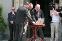  Wojewoda, Marszałek i Prezydent Katowic uruchomili stronę internetową poświęconą wydarzeniom z 1922 roku 