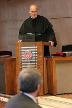  Wykład inauguracyjny „Po drogach i bezdrożach krainy zarządzania” wygłosił prof. Jerzy Rokita. 