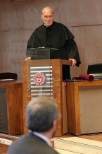  Wykład inauguracyjny &#8222;Po drogach i bezdrożach krainy zarządzania&#8221; wygłosił prof. Jerzy Rokita. 
