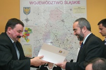  Nominację do RKM odbiera Jerzy Motłoch &#8211; dyrektor Wydziału Terenów Wiejskich Urzędu Marszałkowskiego. 