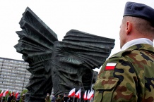  Centralne uroczystości obchodów Święta 3 Maja odbyły się pod pomnikiem Powstańców Śląskich 