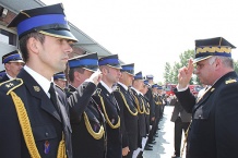  Zastępca Komendanta Głównego nadbryg. Janusz Skulich wręczył medale i odznaki dla wyróżniających się w służbie strażaków 
