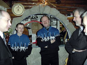  Od lewej: Grzegorz Szpyrka, Adam Małysz, Piotr Fijas i Jan Olbrycht 