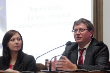  Magdalena Chawuła, dyrektor Biura Regionalnego Województwa Śląskiego w Brukseli i wicemarszałek Zbyszek Zaborowski 