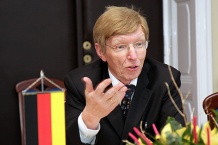  Dr. Helmut Schöps 