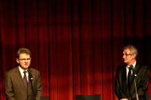  Uroczystość otwarli maraszałek Bogusław Śmigielski i dyrektor Teatru Dariusz Miłkowski 