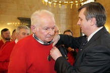  Mariusz Kleszczewski wręczył odznaki Honorowe za Zasługi dla Województwa Śląskiego 
