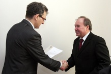  Marszałek Bogusław Śmigielski wręczył nominacje członkom Rady 