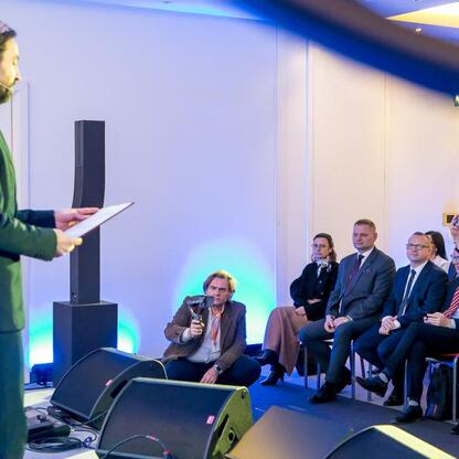Rafał Adamczyk, członek Zarządu Województwa Śląskiego, przemawia na konferencji inaugurującej projekt 