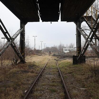 Abandoned industrial site in Gliwice, Poland, showcasing the transformation of a former coal mine into a modern facility. (wygenerowano przez AI)