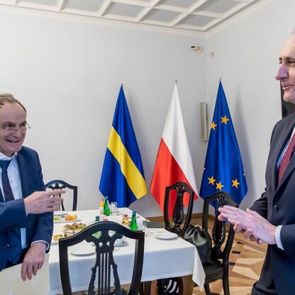 Leszek Pietraszczak, Wicemarszałek Województwa Śląskiego, spotkał się z Martinem Kremerem, Konsulem Generalnym Niemiec we Wrocławiu, podczas oficjalnegoランチ (wygenerowano przez AI)