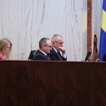 Województwo Śląskie: Sesja Sejmiku, rozmowy o budżecie i infrastrukturze. (wygenerowano przez AI)